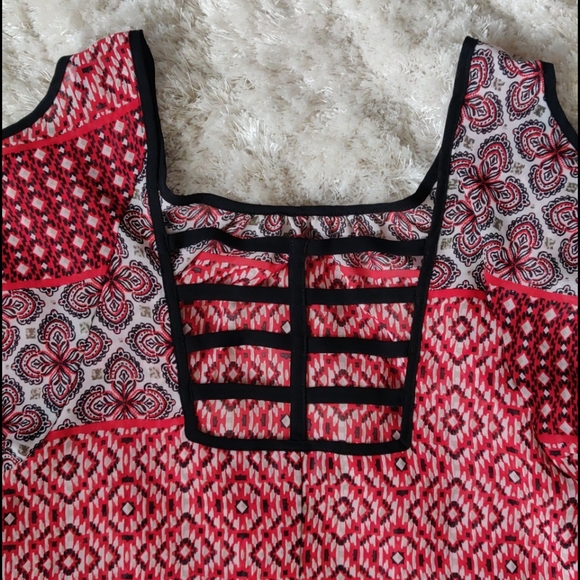 EUC Cold shoulder sheer blouse - Picture 5 of 5